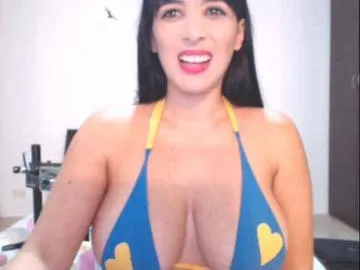 Live sex webcam photo for HUGETITS90XX #1176449