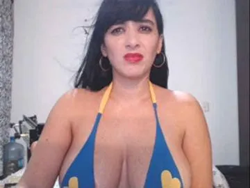 Live sex webcam photo for HUGETITS90XX #1458701