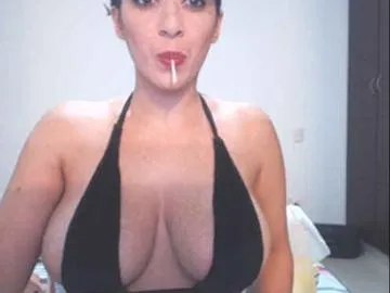 Live sex webcam photo for HUGETITS90XX #4095183