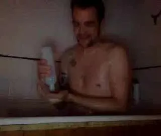Live sex webcam photo for leonardbby