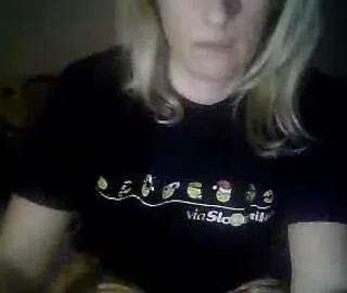 Live sex webcam photo for sarasexx33
