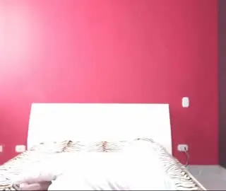Live sex webcam photo for HUGETITS90XX #15268979