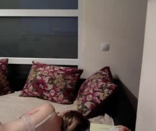 Live sex webcam photo for AuroraSweet #22469667