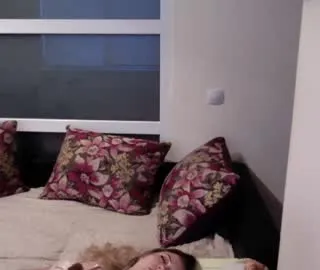 Live sex webcam photo for AuroraSweet #22473417