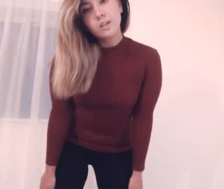 Live sex webcam photo for LittleKitsune #24918686