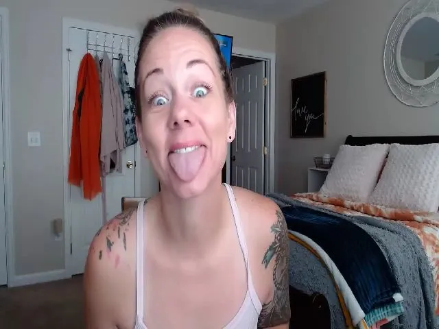 Live sex webcam photo for AvaWynn #263734098