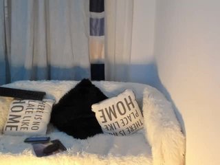 Live sex webcam photo for EllaRose29 #240881614