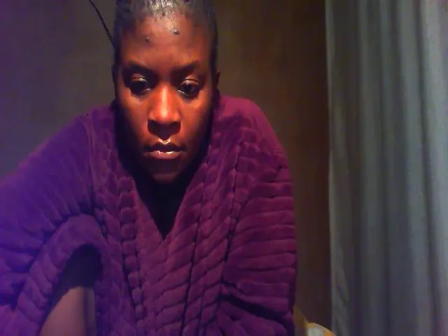 Live sex webcam photo for Collegeslut96 #253979418