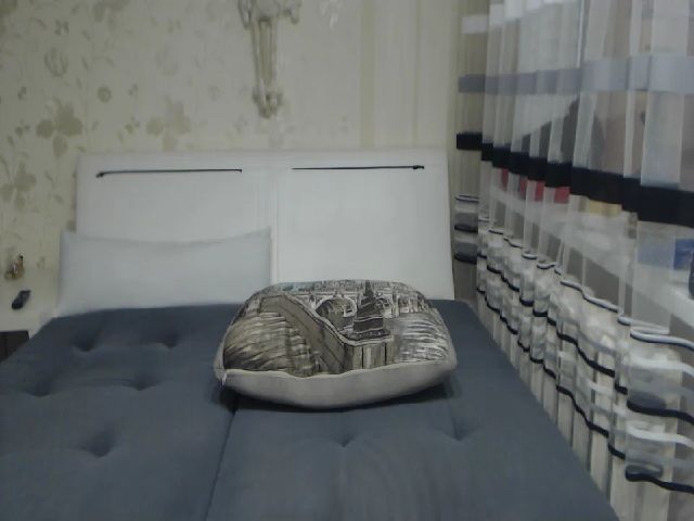 Live sex webcam photo for Glamkisssa #261308157