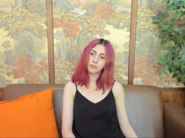 Live sex webcam photo for SarahBanks #261843619