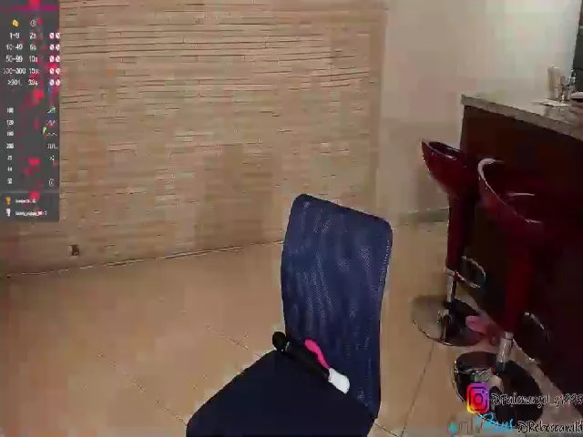 Live sex webcam photo for Rebeccawild_ #252744850