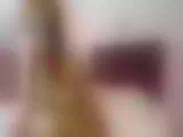 Live sex webcam photo for LittleRed2u #256100775