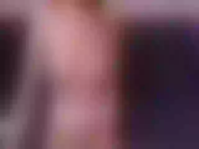 Live sex webcam photo for ElliPoole #261164334
