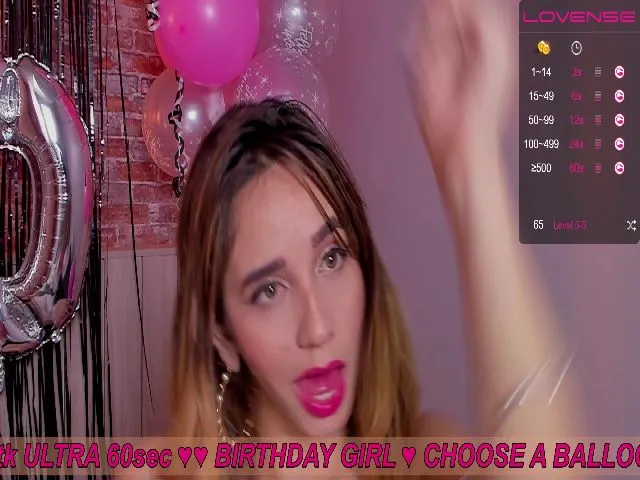 Live sex webcam photo for EmmaSiff #265042606