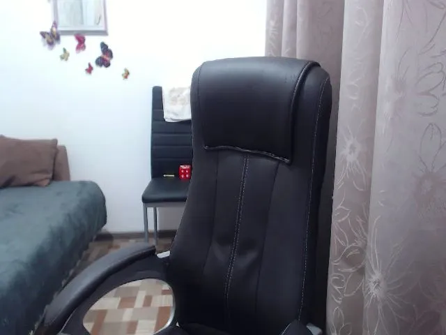 Live sex webcam photo for HereisChelsea #264448808