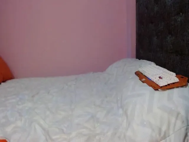 Live sex webcam photo for Annycats #254646324
