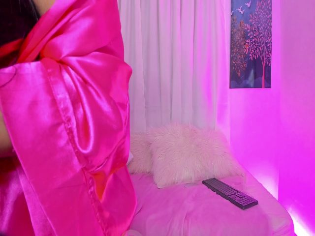 Live sex webcam photo for Meganmoore_ #263605145