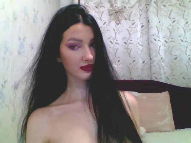 Live sex webcam photo for GirlPlayy #256124920