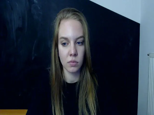 Live sex webcam photo for HappySecret_ #257066597