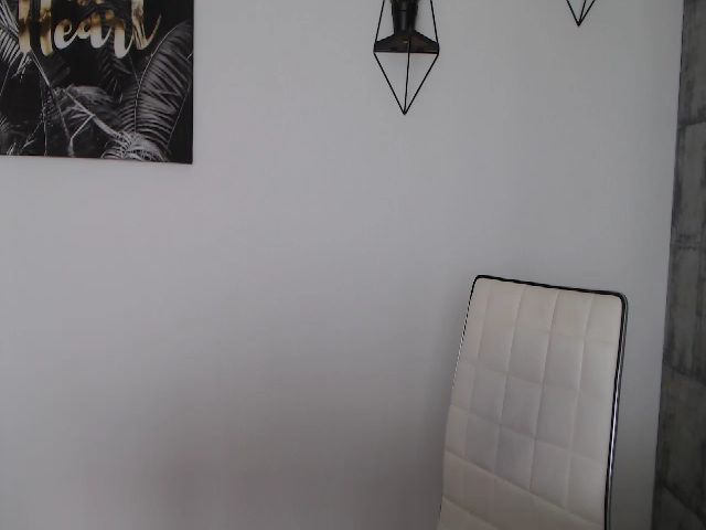 Live sex webcam photo for Rose4Lucy #254401051