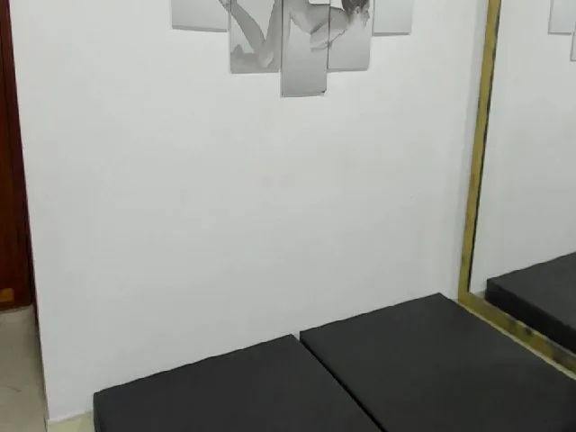 Live sex webcam photo for Msssofia_ #253762502