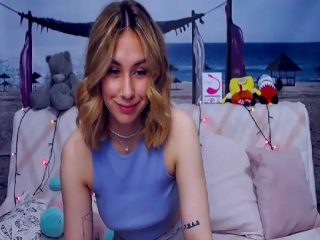 Live sex webcam photo for AlisMonrov18 #253695054