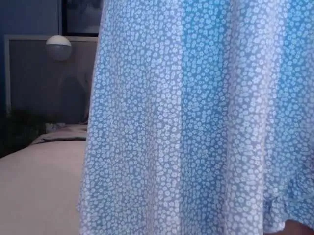Live sex webcam photo for Shy-SweetGirl #241421759