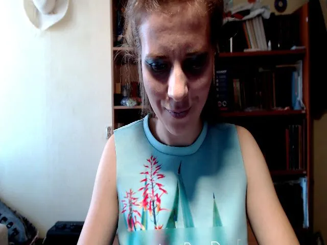 Live sex webcam photo for WinterGoddess #262630256