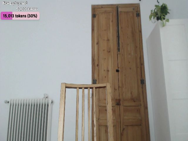 Live sex webcam photo for LolasPie #263603905