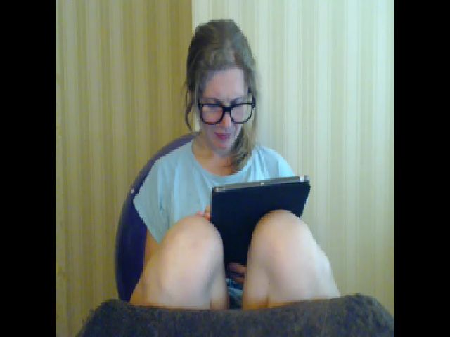 Live sex webcam photo for A_Girlie #259259639