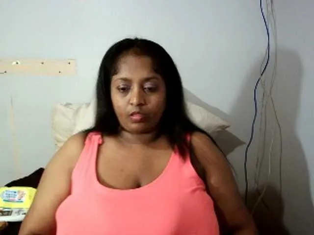 Live sex webcam photo for Indiantasha #287986059