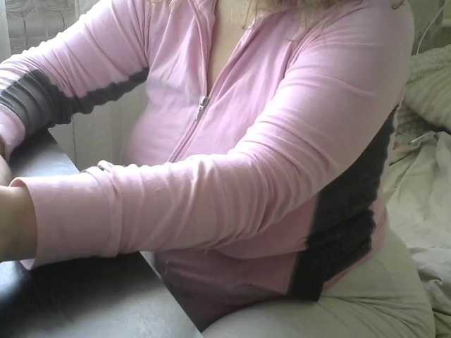 Live sex webcam photo for Your-Kiss #241040848