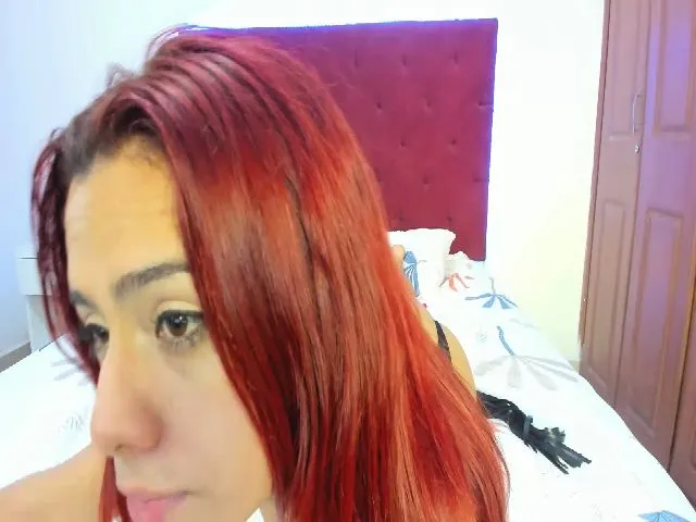 Live sex webcam photo for LittleRed2u #254809104