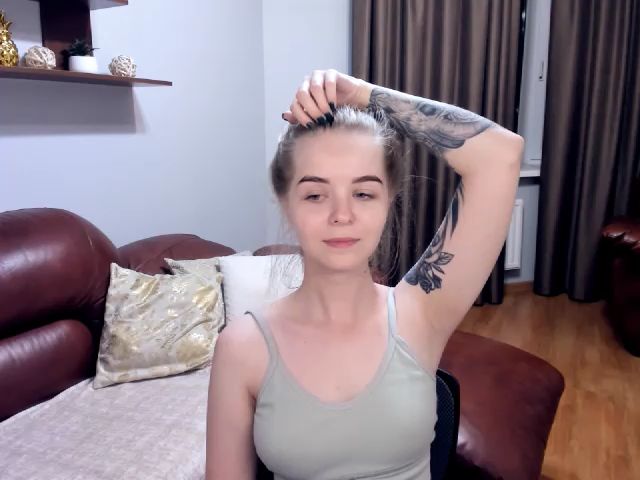 Live sex webcam photo for KellyArdent #265123311