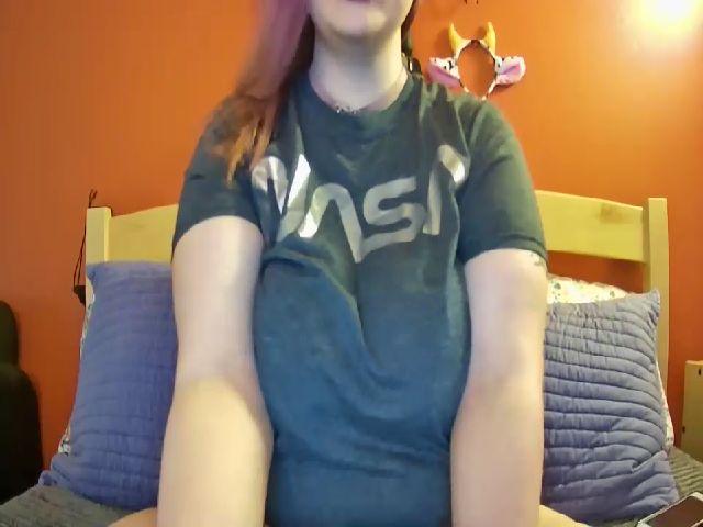 Live sex webcam photo for Lizzybabie #252650628