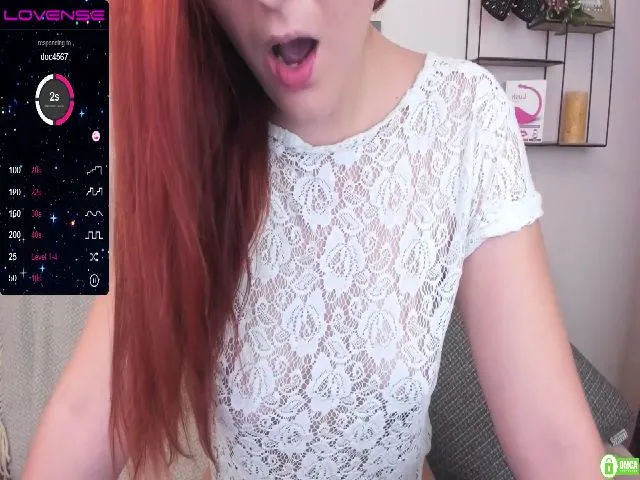Live sex webcam photo for FoxyDarkX #262648501