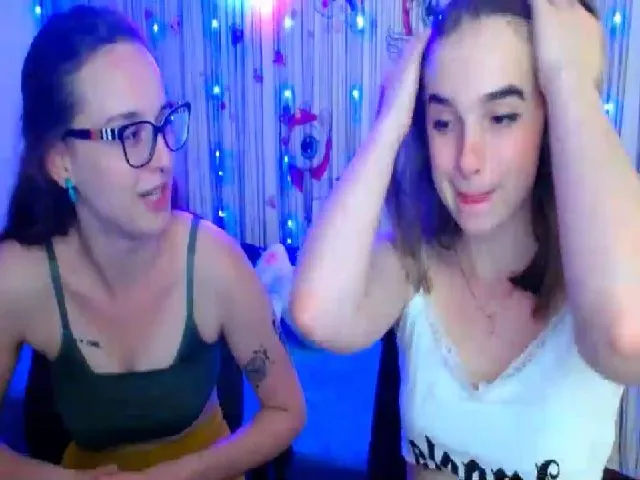 Live sex webcam photo for Kristi_Dook #253380608