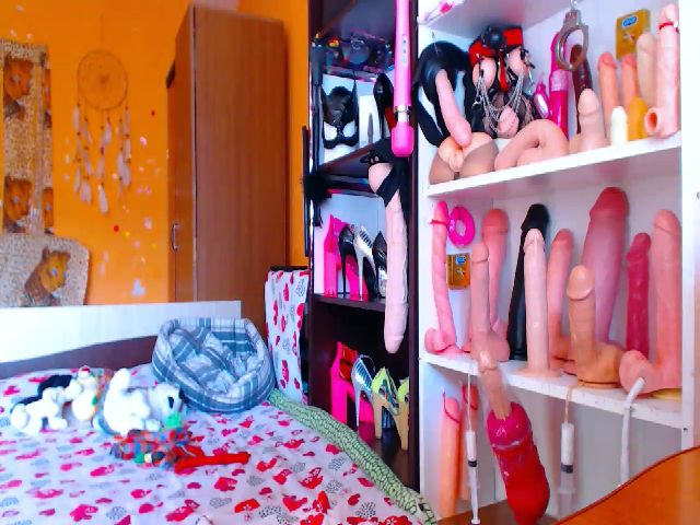 Live sex webcam photo for Cuminmenowbby #253042537