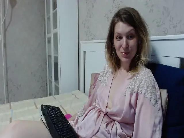 Live sex webcam photo for GlamyWife #262914438
