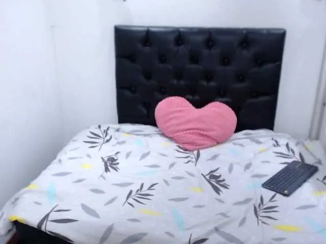 Live sex webcam photo for Diamond-Valer #241161167