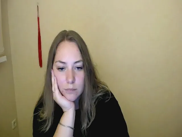 Live sex webcam photo for StellaJ_ #252608008