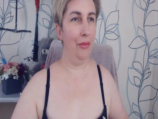 Live sex webcam photo for DepravedMadam #254108331