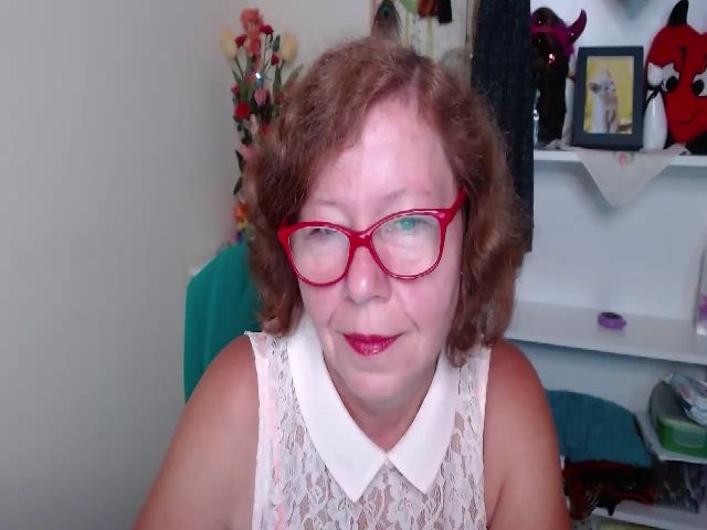 Live sex webcam photo for Adele_69 #262971251