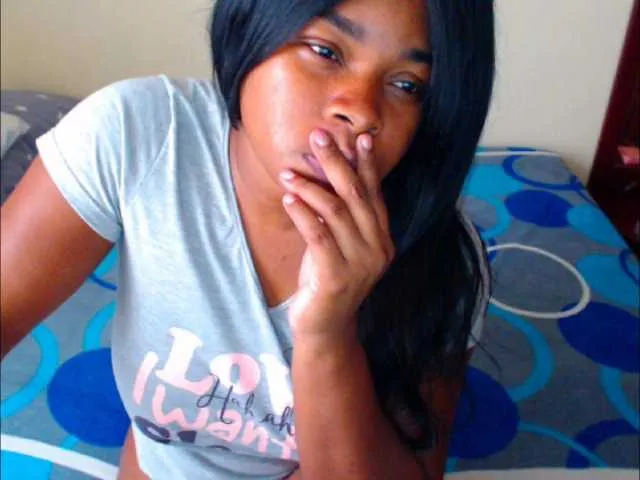 Live sex webcam photo for shirlyhotxx #241042510