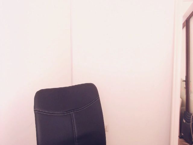 Live sex webcam photo for wetkittycum #254902689