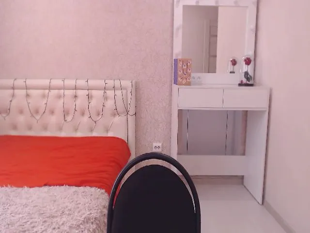 Live sex webcam photo for YourrAngell #254703290