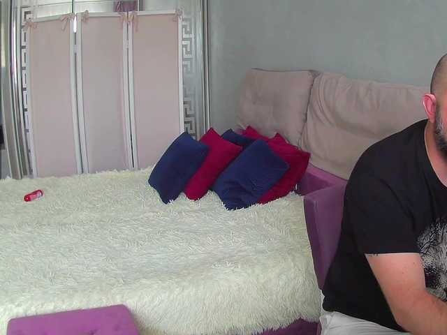 Live sex webcam photo for AlisaAleks #264253357