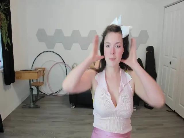 Live sex webcam photo for TiggerRosey #254667168