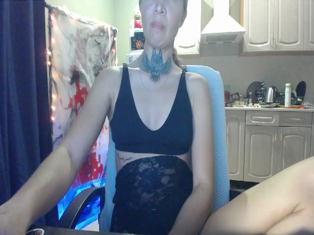 Live sex webcam photo for Angie_Wild #252272200