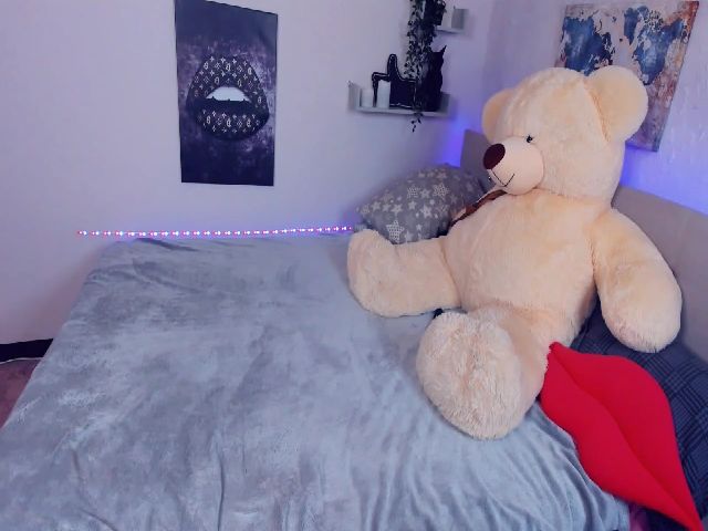 Live sex webcam photo for AnabelAris #261308280